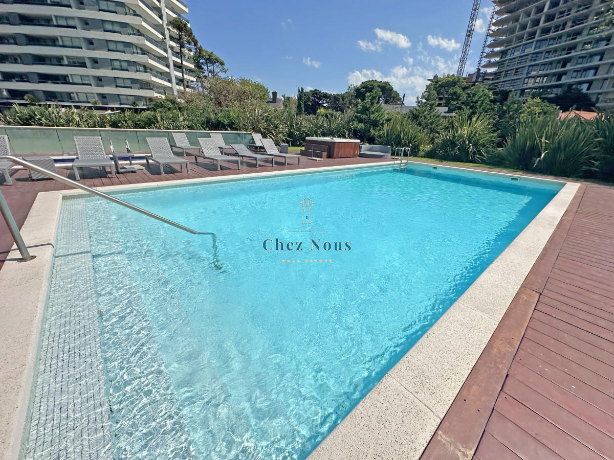 Apartamento ID.2092 - Icon Brava, 2 dorm, 2 baños, losa radiante, garaje, baulera.