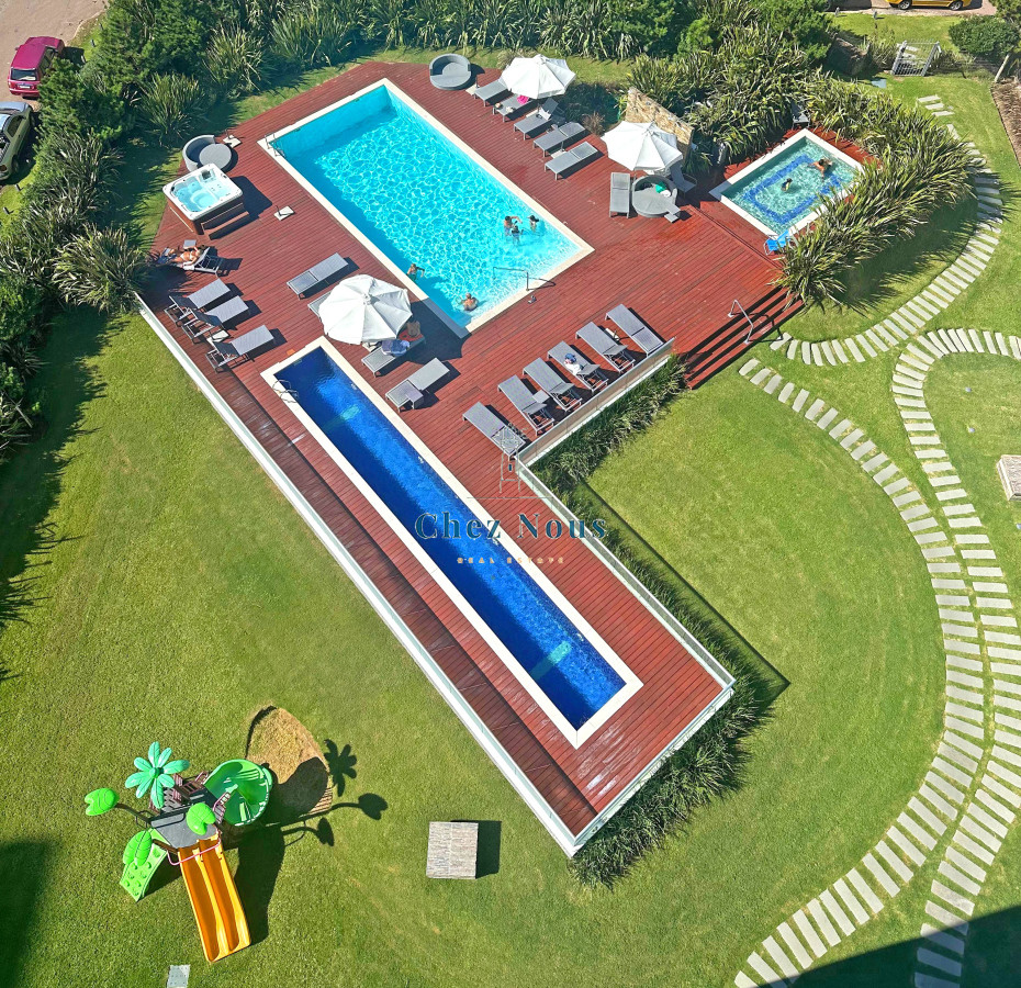 Apartamento ID.2092 - Icon Brava, 2 dorm, 2 baños, losa radiante, garaje, baulera.
