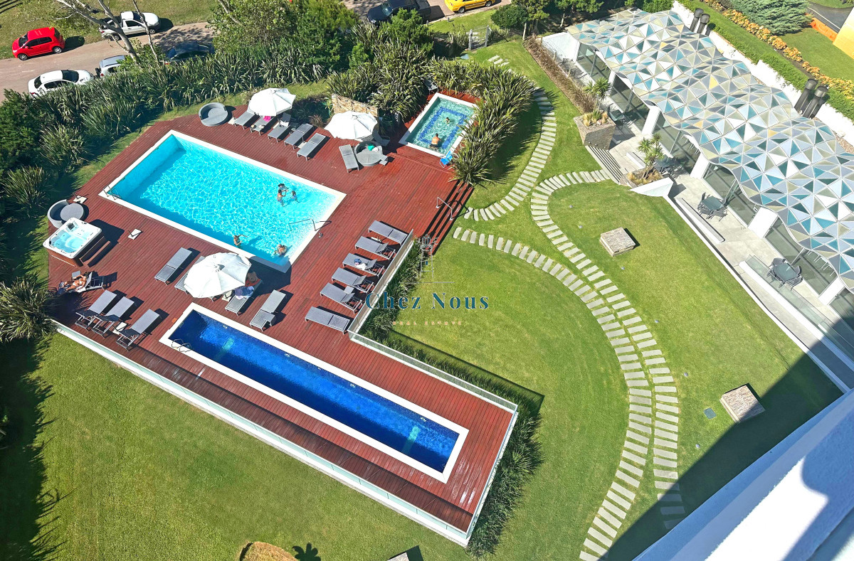 Apartamento ID.2092 - Icon Brava, 2 dorm, 2 baños, losa radiante, garaje, baulera.