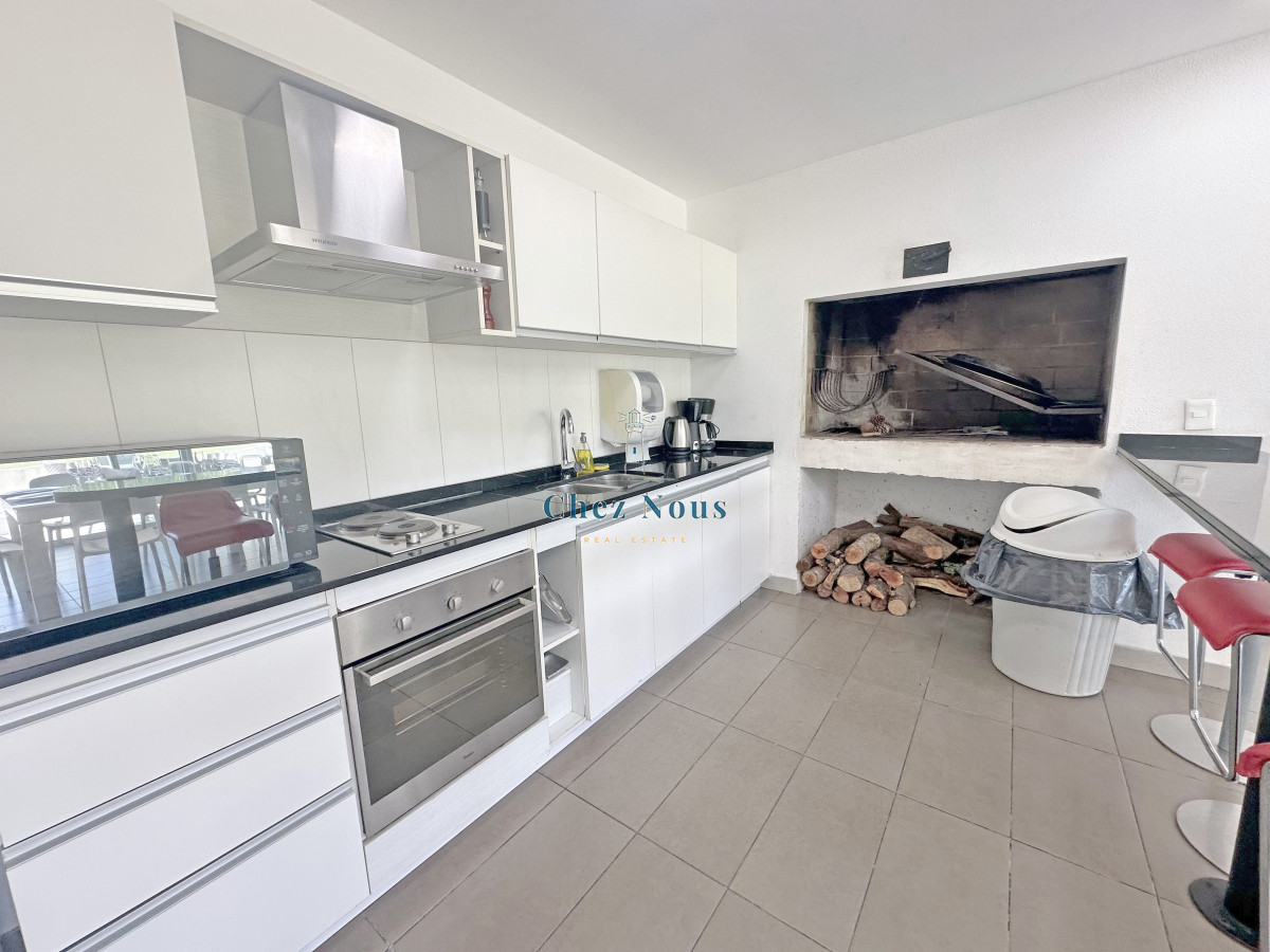 Apartamento ID.2092 - Icon Brava, 2 dorm, 2 baños, losa radiante, garaje, baulera.