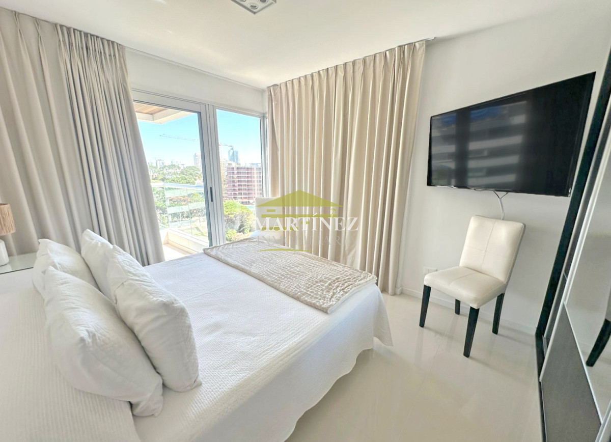 Apartamento ID.96 - Icon Brava, 2 dorm, 2 baños, losa radiante, garaje, baulera.