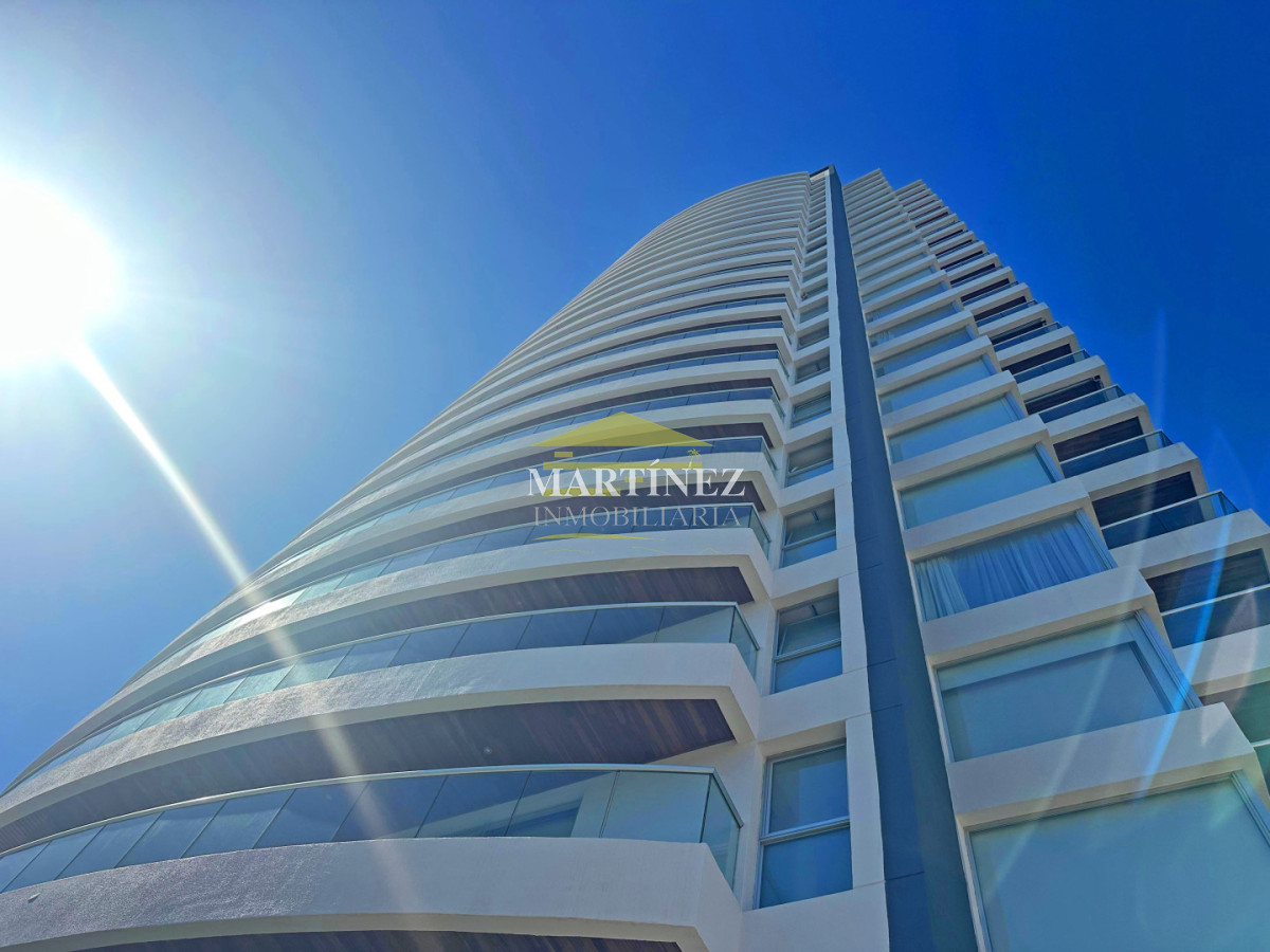 Apartamento ID.96 - Icon Brava, 2 dorm, 2 baños, losa radiante, garaje, baulera.