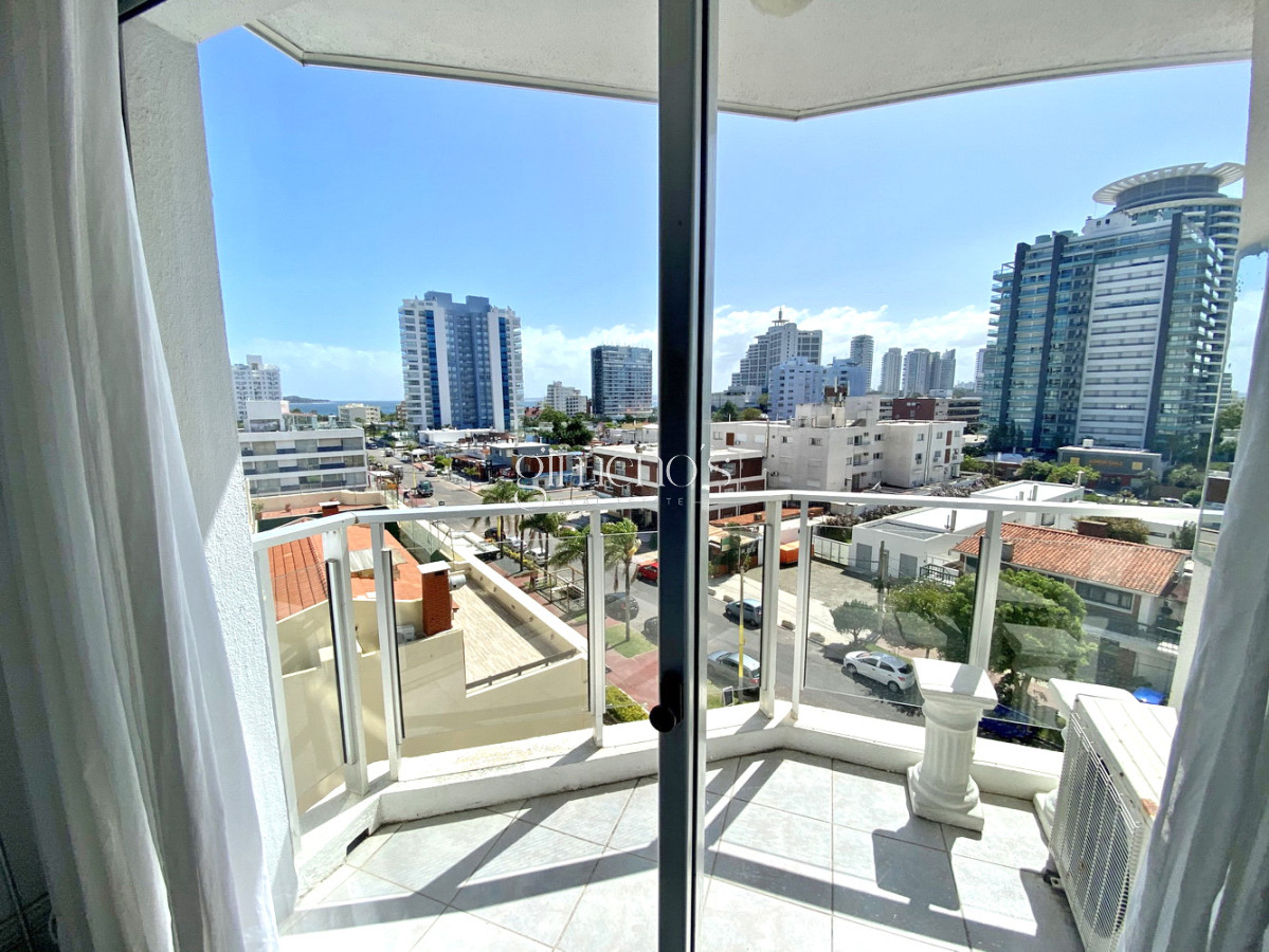 Apartamento ID.132 - Venta apartamento de 1 dorm y medio Punta del Este 