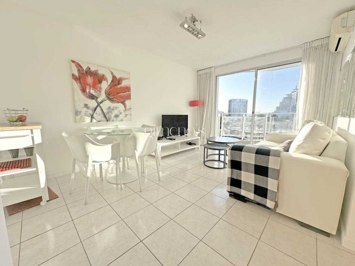 Apartamento ID.132 - Venta apartamento de 1 dorm y medio Punta del Este 