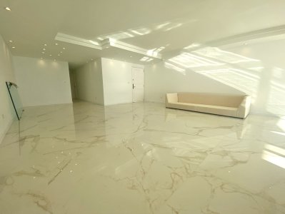 Reciclado, precio oportunidad, primera fila en playa mansa. - NYP2068A
