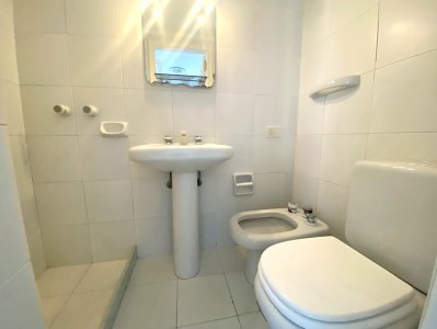 Reciclado, precio oportunidad, primera fila en playa mansa. - NYP2068A