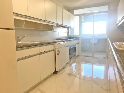 Reciclado, precio oportunidad, primera fila en playa mansa. - NYP2068A