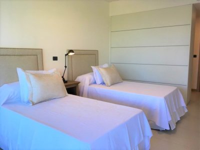 Espectacular, super equipado, piscina propia. 2 garajes - NYP38556A