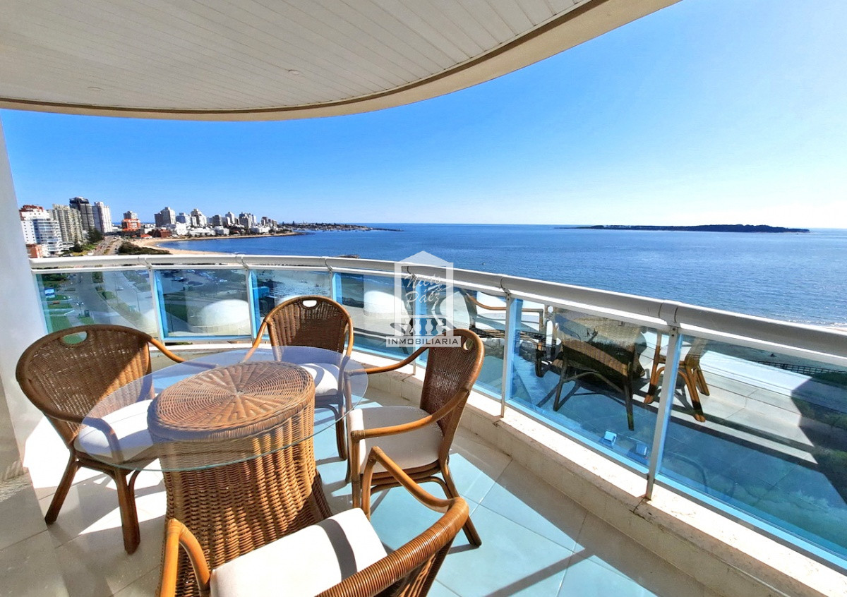 Millenium Tower, esquinero hacia el puerto. Piso alto. Playa Mansa - NYP6189A