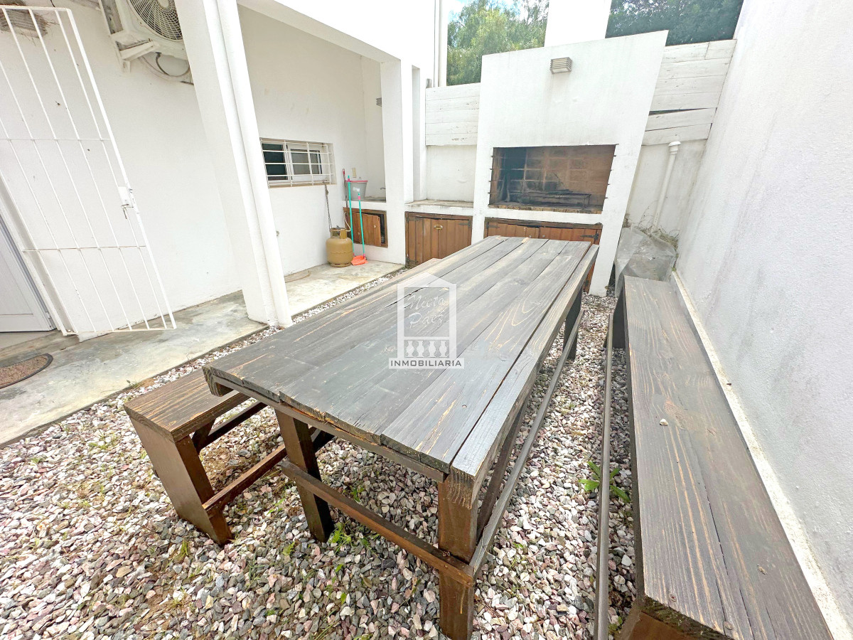Manantiales, 3 dorm, parrillero propio. Cochera para 2 autos. - NYP29096A