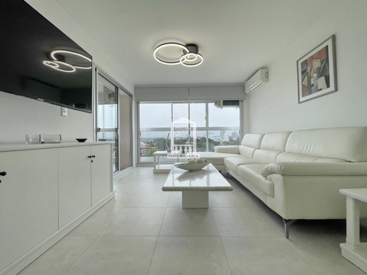 Reciclado, con el mejor sol para todo el año. Edificio con todos los amenities!!