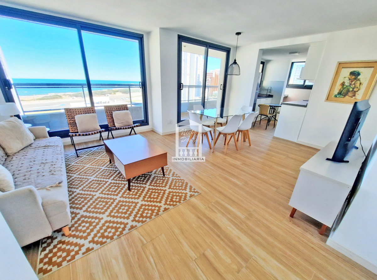 Vista al océano, edificio con servicios. 2 dorm, 2 baños. - NYP39020A