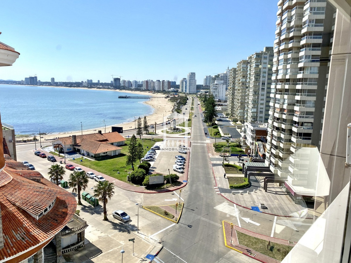 Vista a la mansa. 3 dorm, 3 baños, 2 en suite. - NYP2654A