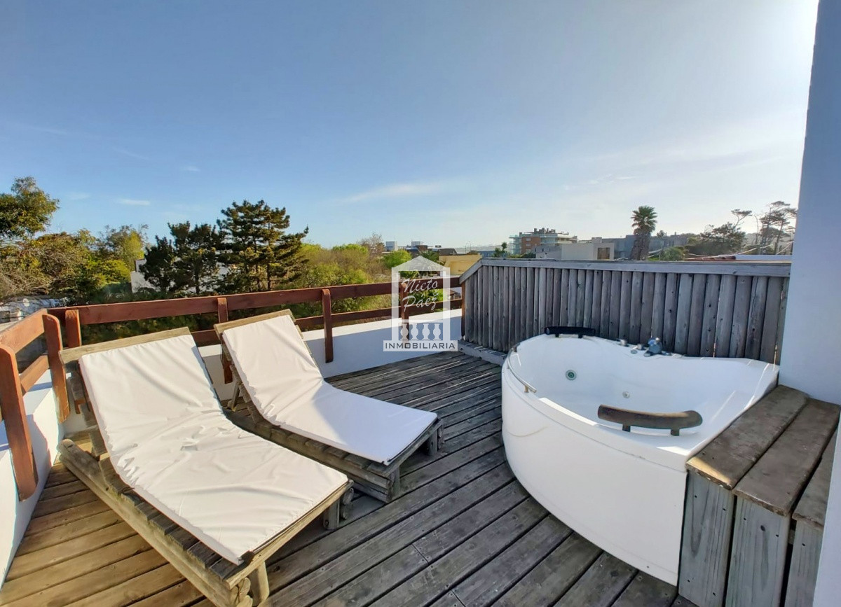Manantiales, 3 dorm, con parrillero propio y jacuzzi en la terraza
