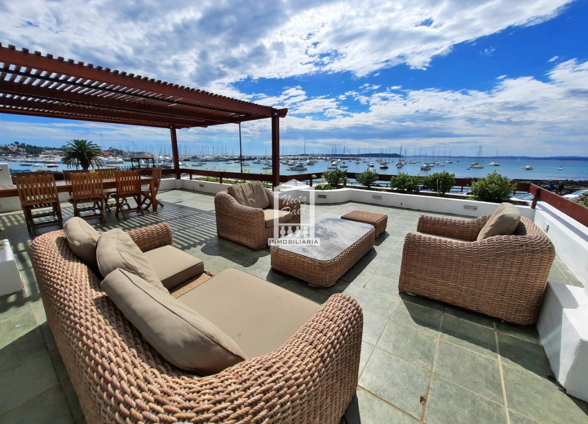 Frente al puerto, con una terraza espectacular y única. - NYP4415A