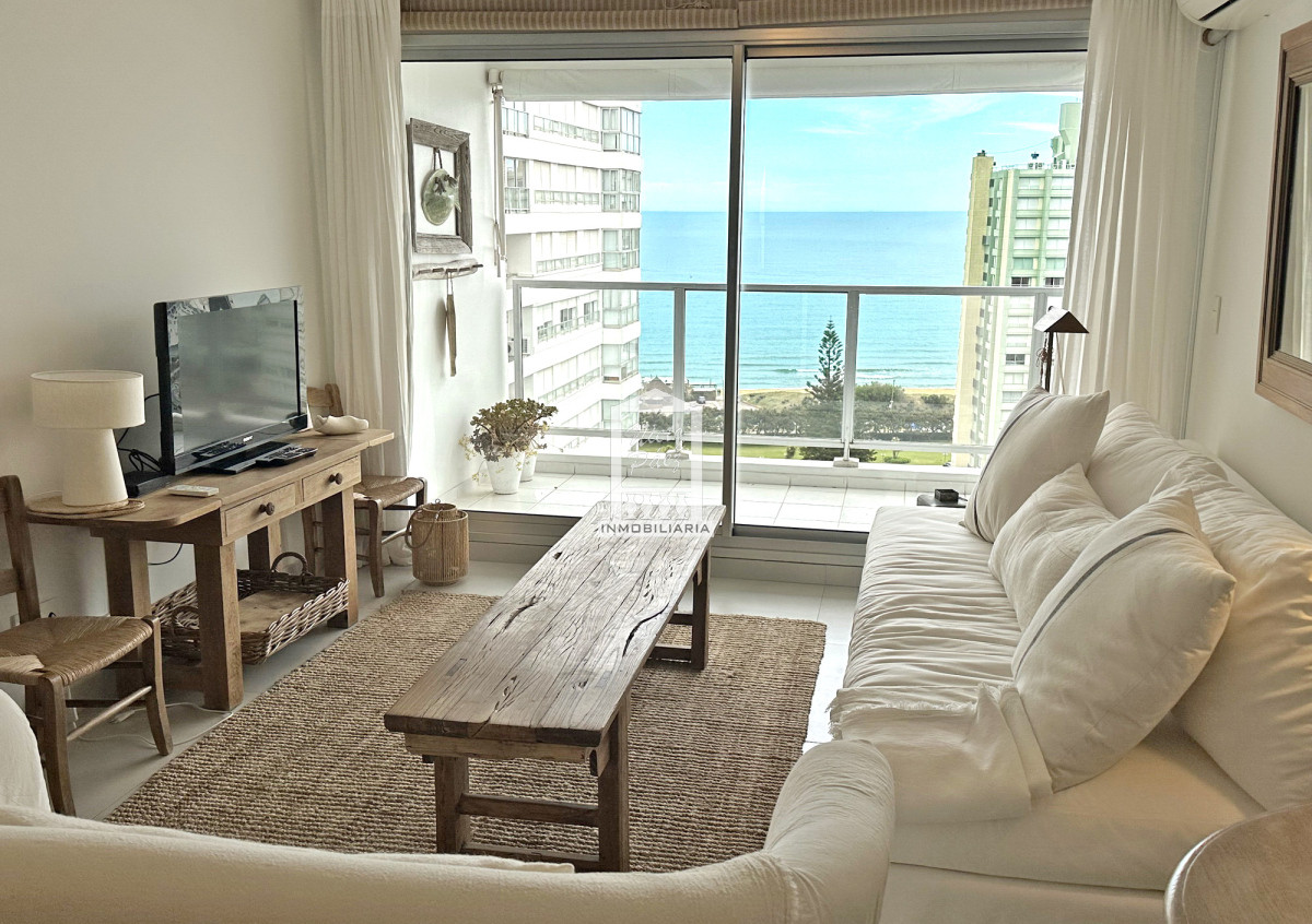 Mansa, parada 18. Full amenities. 2 dorm, 2 baños. 
