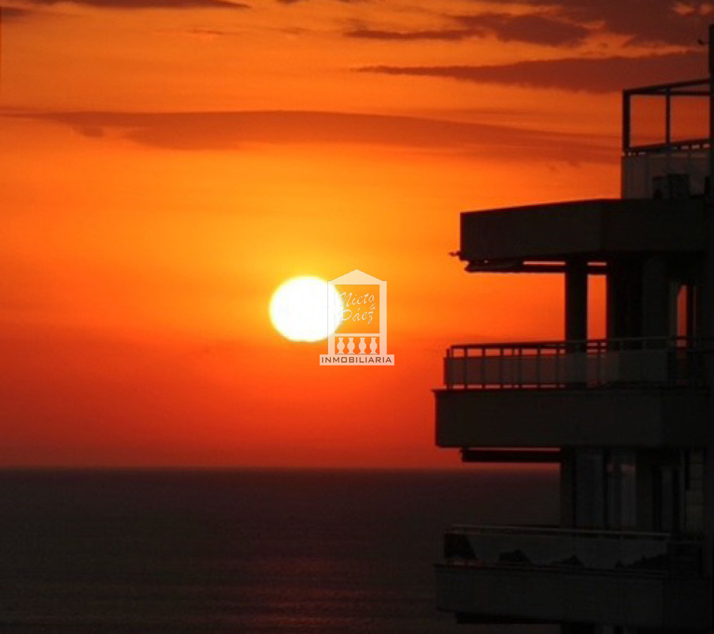 Playa mansa, piso alto con parrillero propio. Toda la vista - NYP7804A