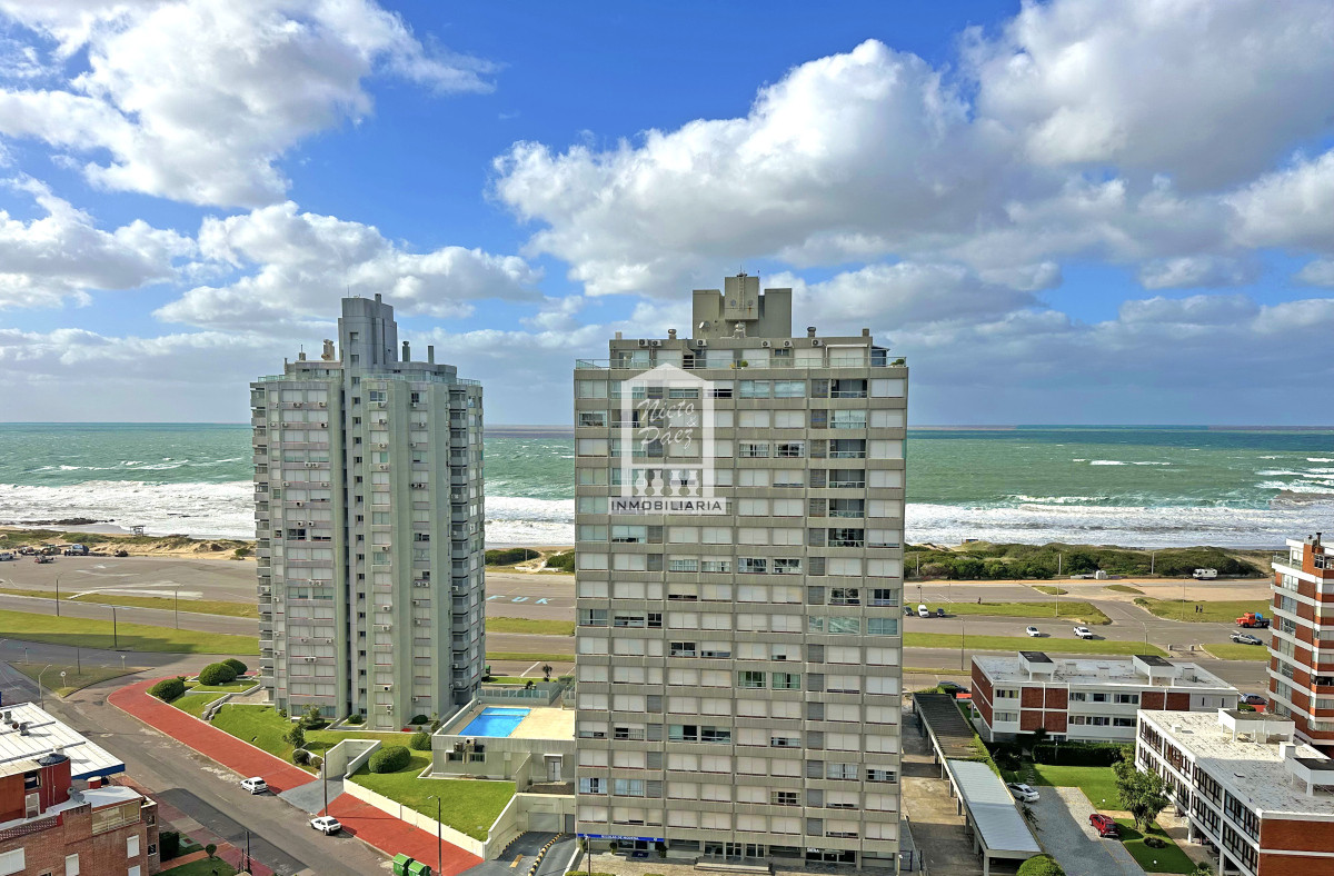 Piso alto, 1 suite + toilette, garaje. Full amenities.  - NYP22757A
