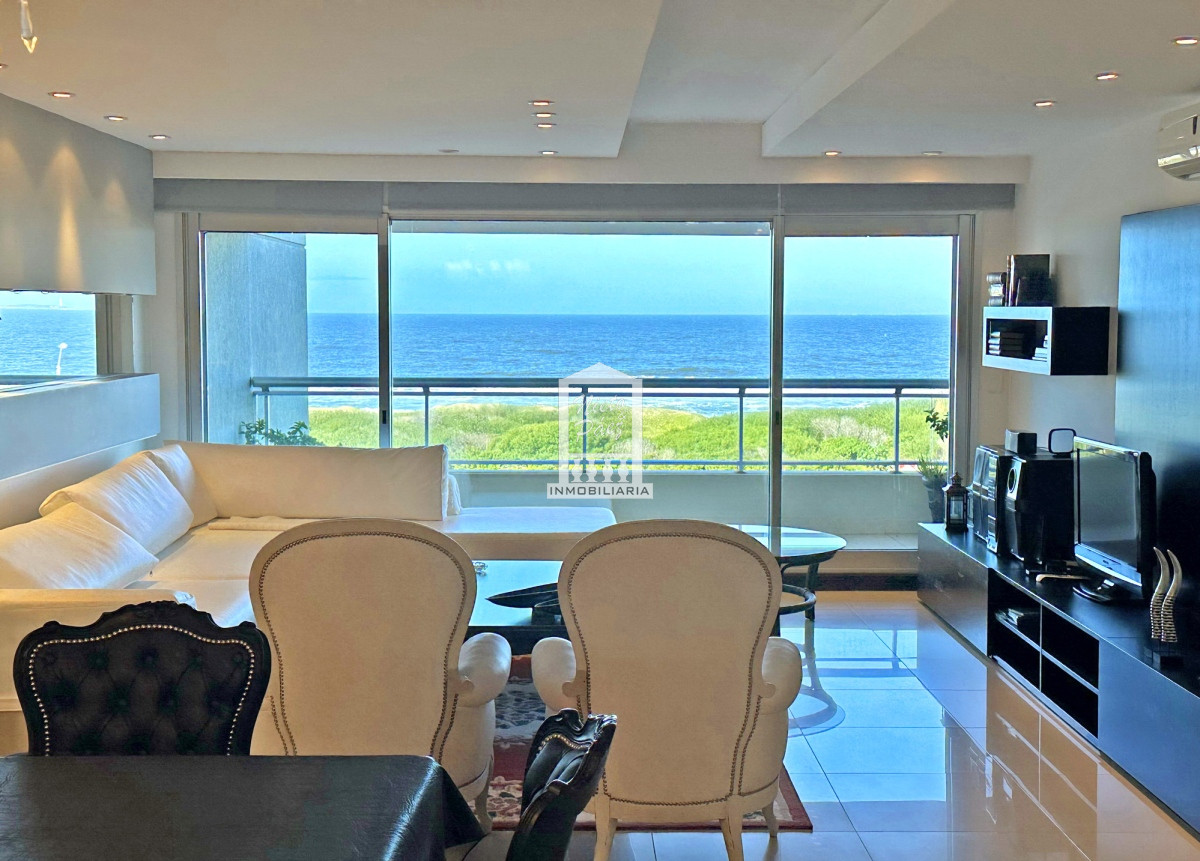Playa Brava, gran planta, 3 suites + servicio, garaje doble. - NYP21252A