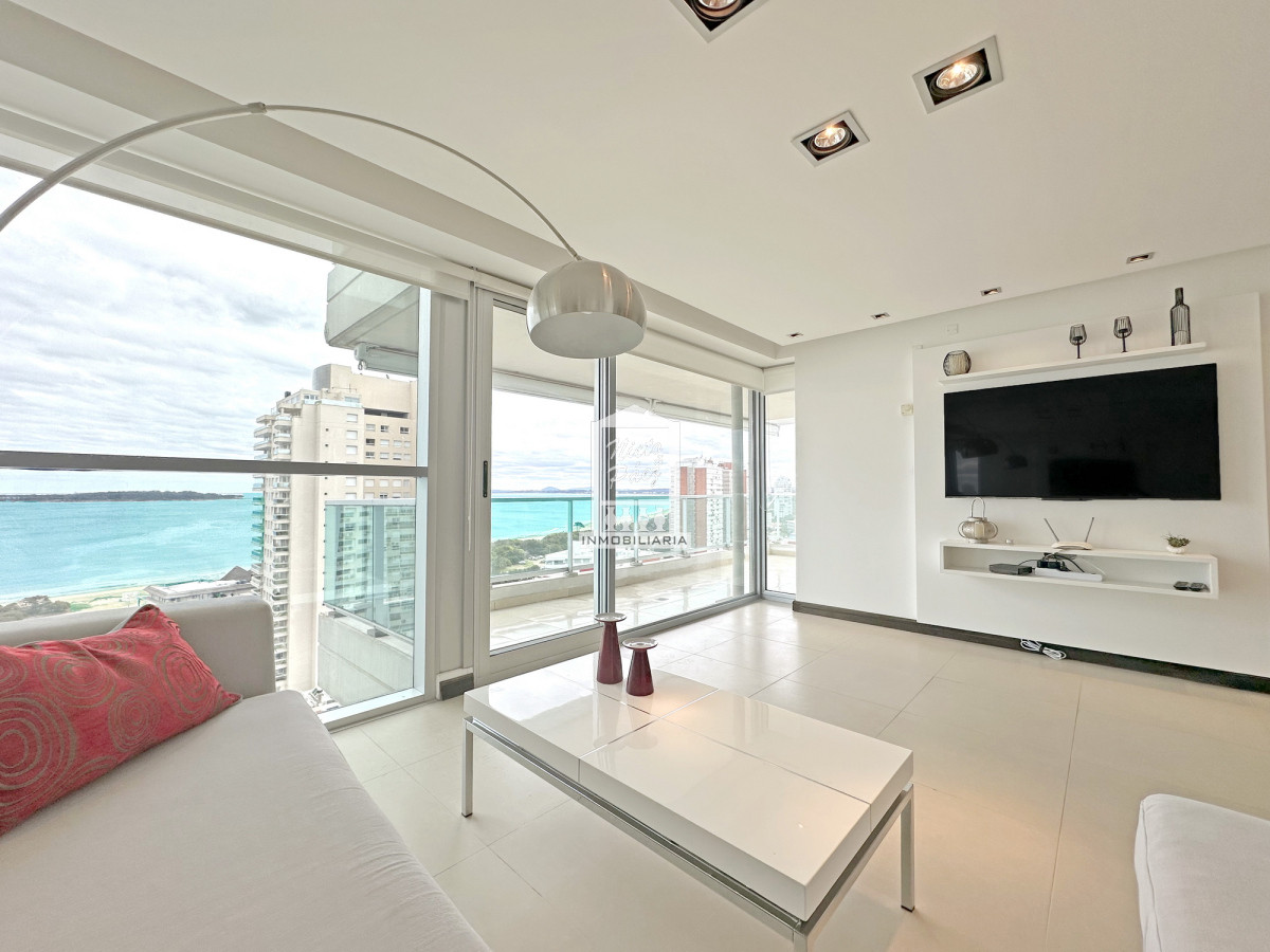 Playa Mansa, 3 dorm, parrillero propio, garaje doble, todos los servicios. - NYP9834A