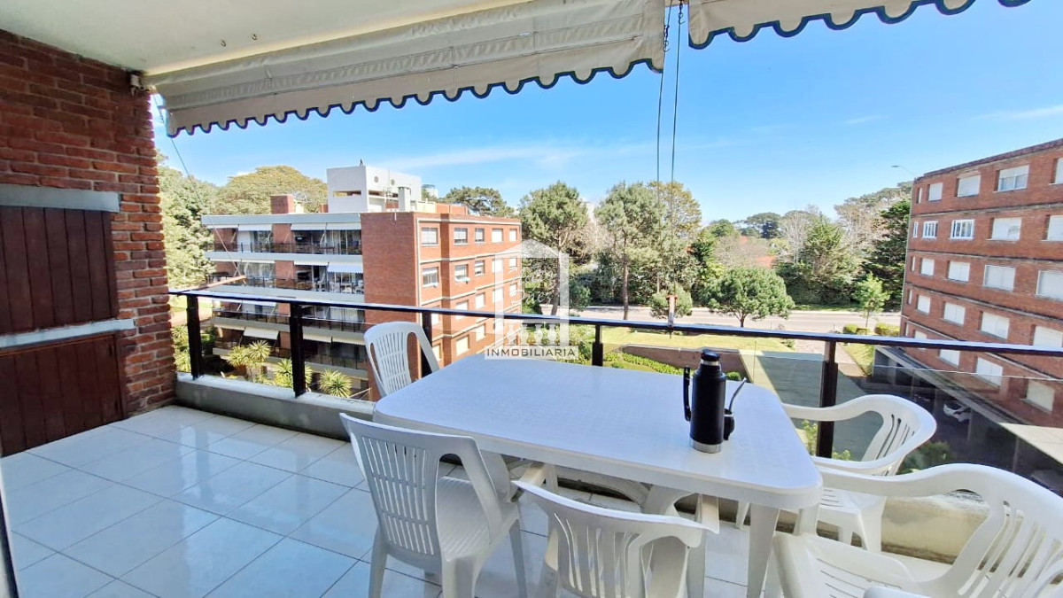 3 dorm, parrillero propio.