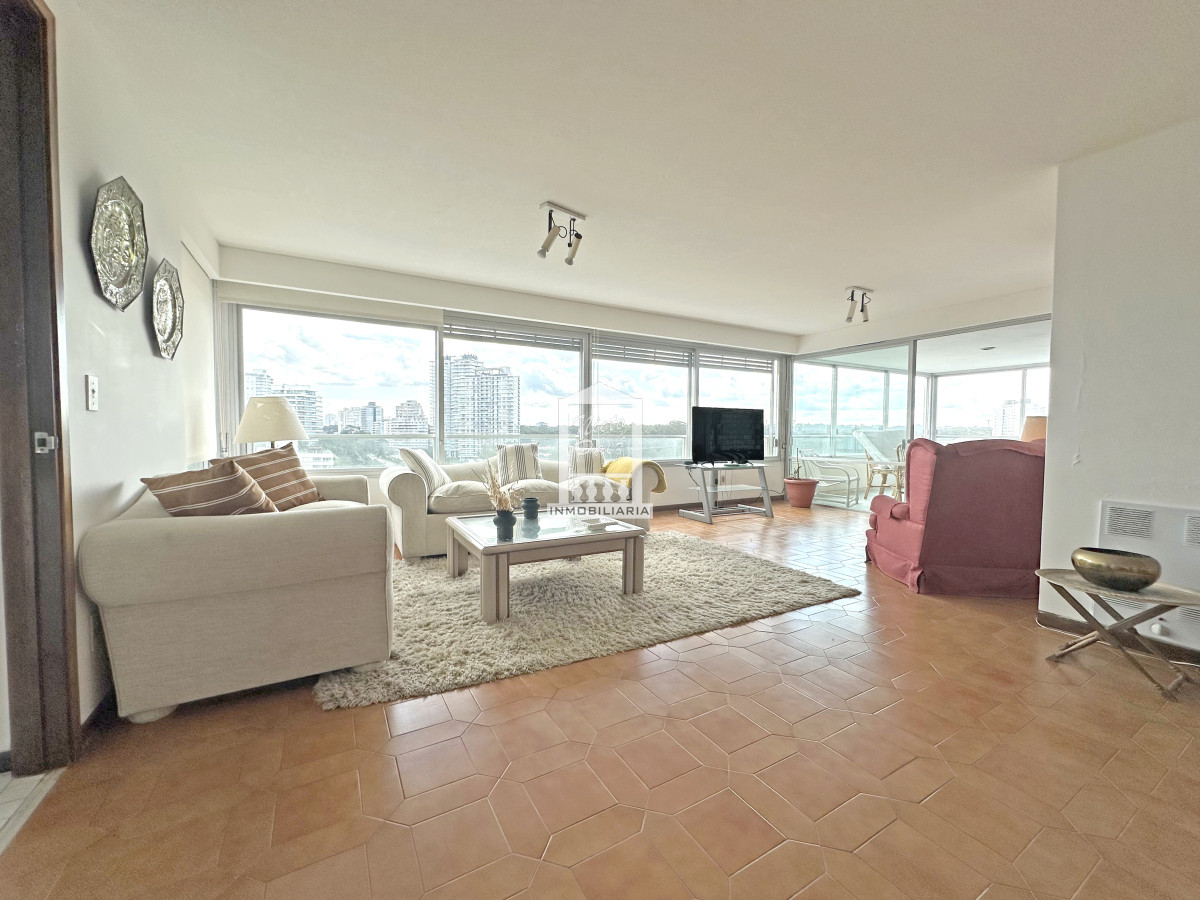 Brava - GoPunta - Portal Inmobiliario de Punta del Este - Maldonado