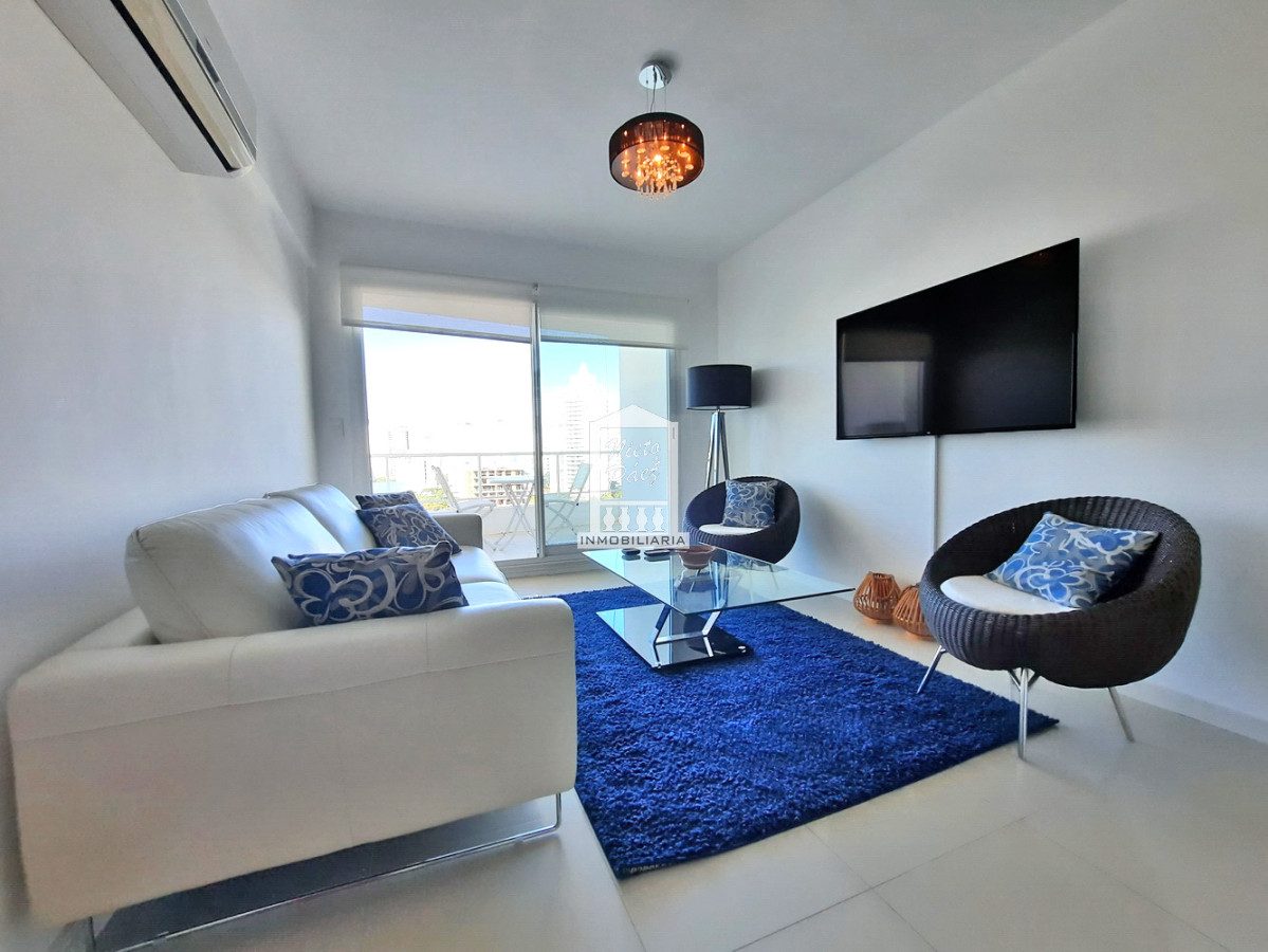 Moderno, piso alto. Con servicios, 3 suites - NYP20690A