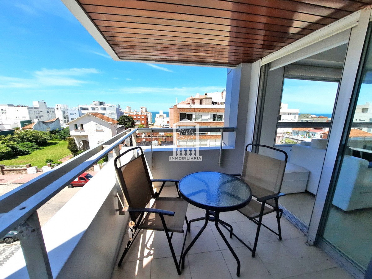 Zona puerto, RECICLADO, con garaje. 2 dorm, 2 baños.  - NYP38A