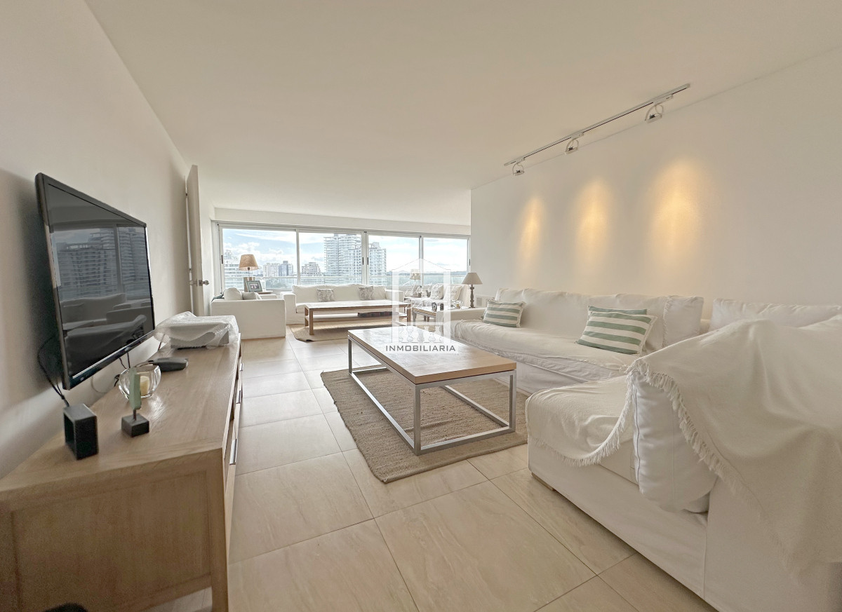 Brava - GoPunta - Portal Inmobiliario de Punta del Este - Maldonado