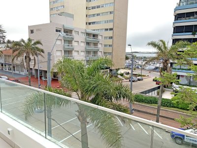 Zona Puerto, 2 dorm, moderno.