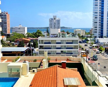 1 dorm y medio, con amenities. Wifi. Mucamas, bajos gastos