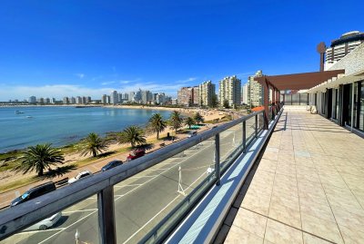 Penthouse, 3 suites + servicio, primera fila con toda la vista al mar, al atardecer y a la isla gorriti