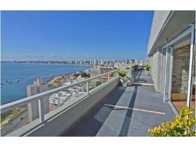 Zona puerto, penthouse, de lujo, finamente decorado y super equipado