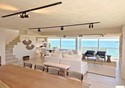 Penthouse dúplex reciclado, Playa Mansa. Losa radiante. Vidrios DVH