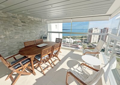 Miami Boulevard Torre 1. Piso alto, 2 dorm