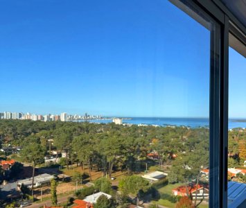 Reciclado, 3 dorm. Piso alto con vista al mar. 