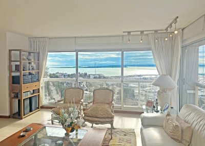 Zona puerto, con toda la vista. 3 dorm. Reciclado