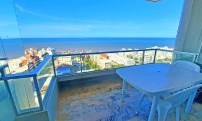 Península, 3 dorm, piso alto con vista a la brava. Reciclado