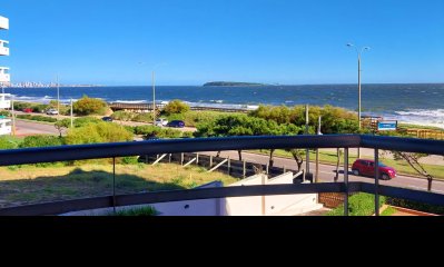 Mansa, con vista al mar. 1 dorm. Cochera abierta
