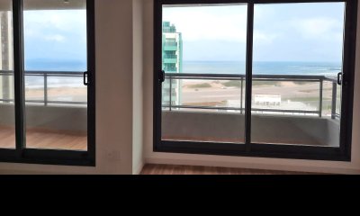Brava, con vista. 2 dorm, 2 baños.