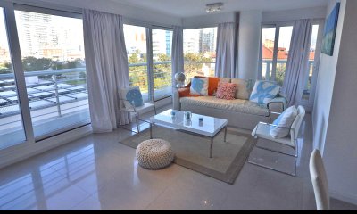 Alexander Collection, Playa Mansa