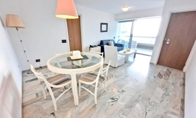Zona puerto, torre de categoría. 2 dorm, 2 baños, garaje