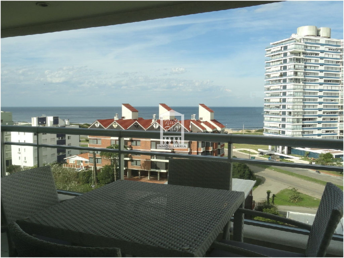 Playa Brava, con vista al mar 