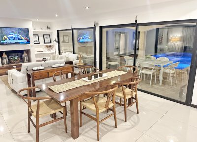 barrio privado, boulevard park. playa mansa. 5 dorm. piscina climatizada. losa radiante - nyp33034c