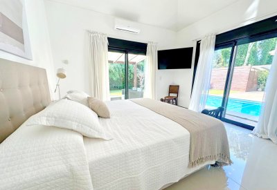 barrio privado, boulevard park. playa mansa. 5 dorm. piscina climatizada. losa radiante - nyp33034c