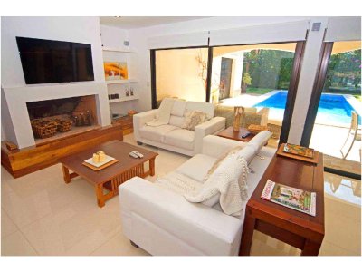 barrio privado, boulevard park. playa mansa. 5 dorm. piscina climatizada. losa radiante - nyp33034c