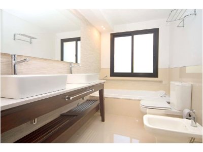 barrio privado, boulevard park. playa mansa. 5 dorm. piscina climatizada. losa radiante - nyp33034c