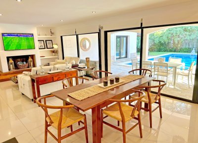 barrio privado, boulevard park. playa mansa. 5 dorm. piscina climatizada. losa radiante - nyp33034c