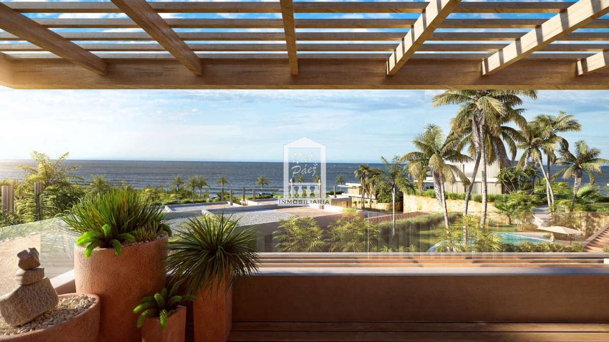 Barrio privado, a estrenar, sobre playa mansa. Casa 10