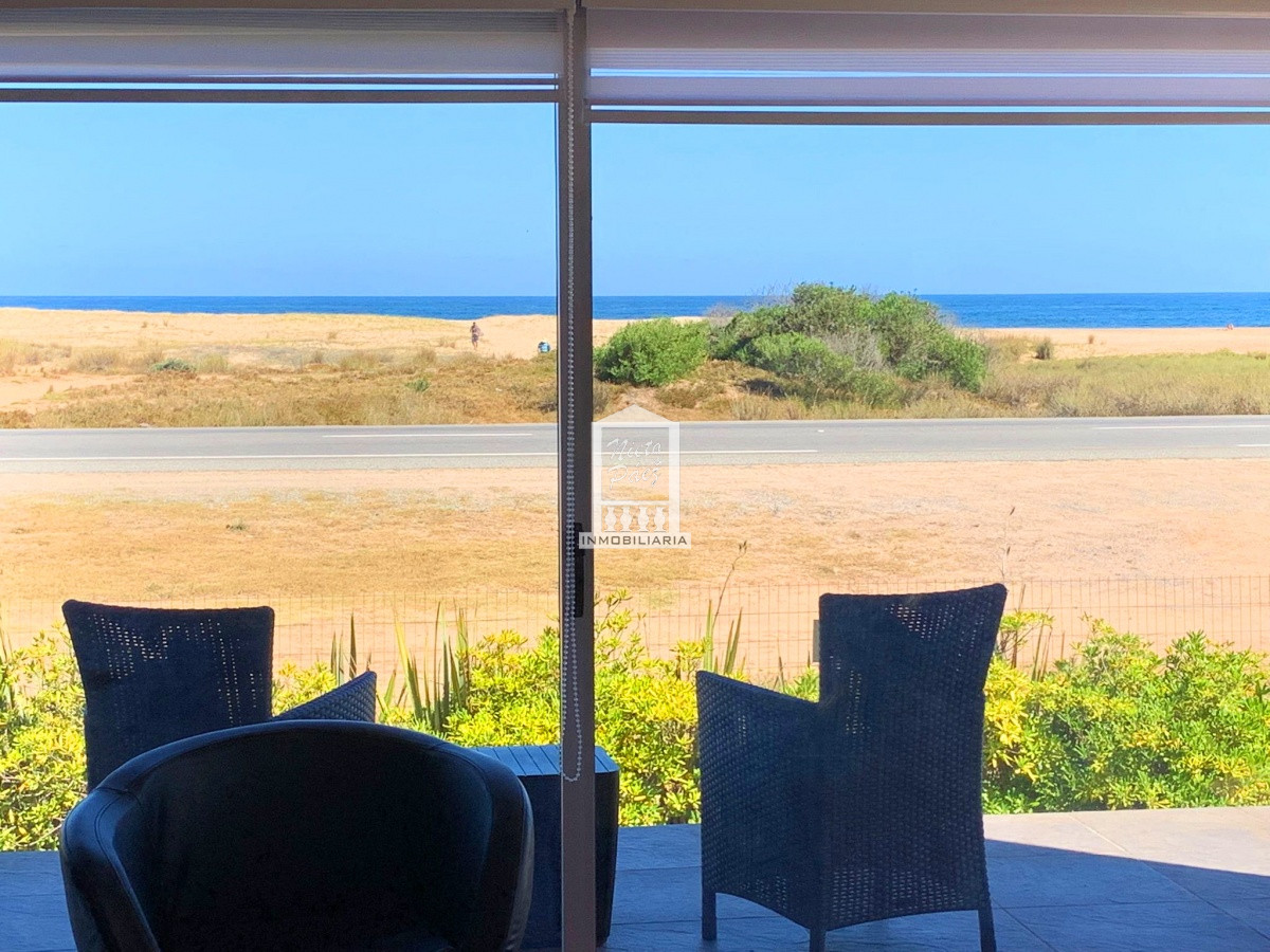 A la altura de Punta piedras, sobre la ruta. Con piscina y barbacoa. - NYP33278C